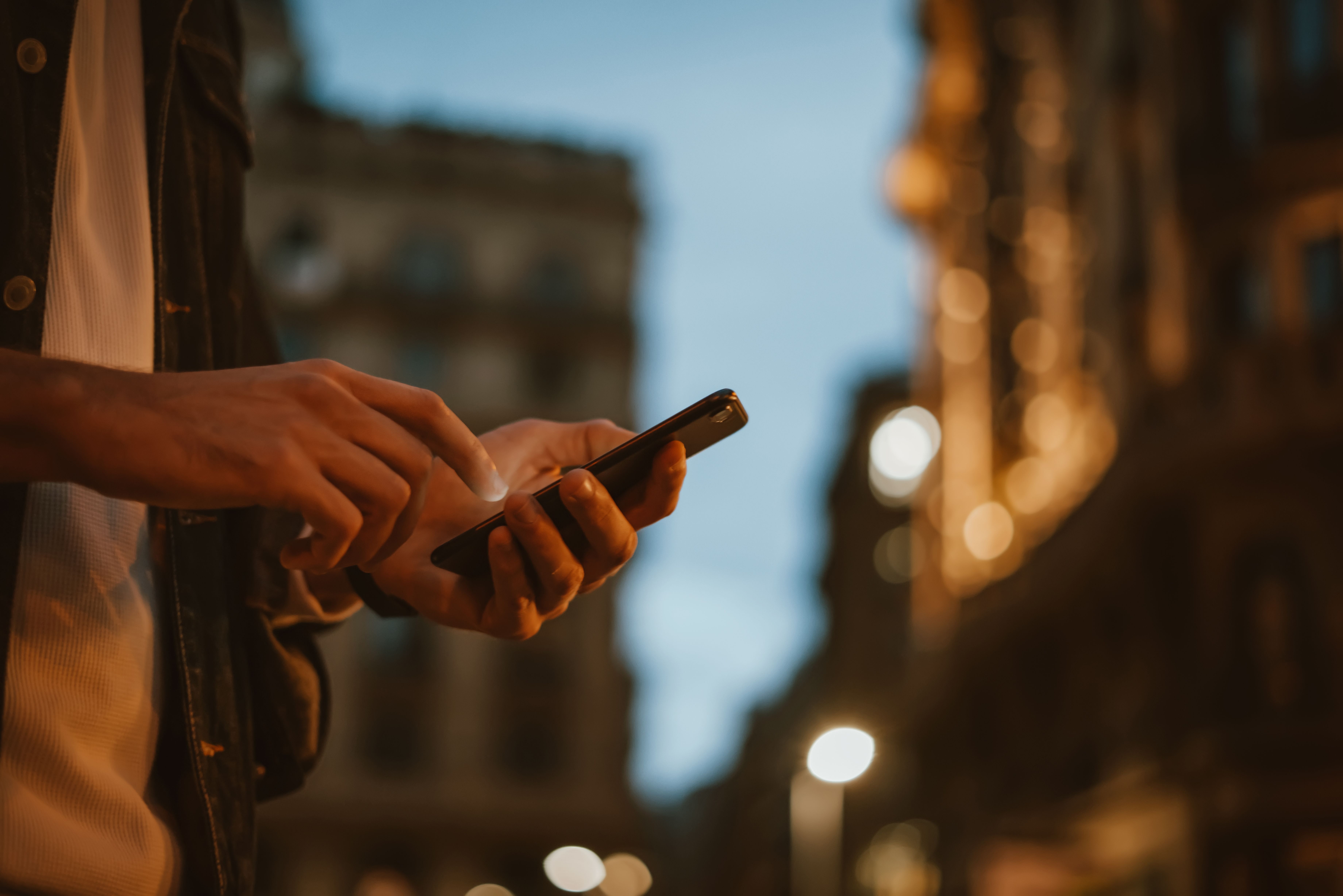 How to Use 1Password's Travel Mode at the Border (2025)